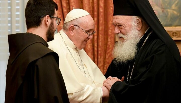 Papa Francisc și primatul Bisericii Ortodoxe a Greciei Ieronim al II-lea. Imagine: vaticannews.va