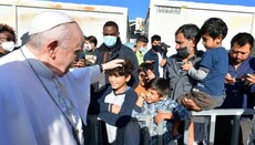 In Greece, the Pope calls for integration of migrants into European society