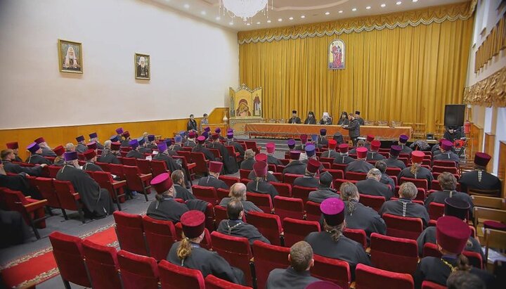 Открытие форума УПЦ в Одессе, актовый зал Одесской духовной семинарии. Фото: facebook.com/Odesskaja.eparhija