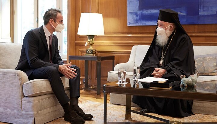 Prime Minister of Greece Kyriakos Mitsotakis and Primate of the Church of Greece, Archbishop Jerome. Photo: orthodoxia.info