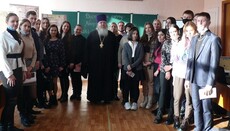 Священник УПЦ провел диспут об абортах со студентами в Донецке