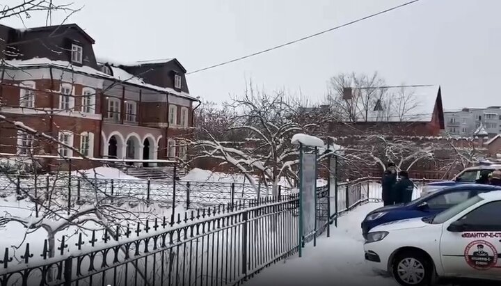 Так виглядає монастир у Серпухові, де вибухнула бомба. Фото: скріншот відео РБК