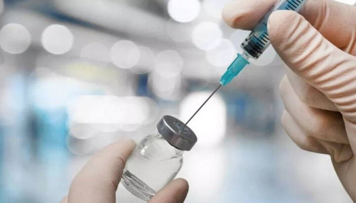 Ukrainians have signed petitions for voluntary vaccination. Photo: etu.ru