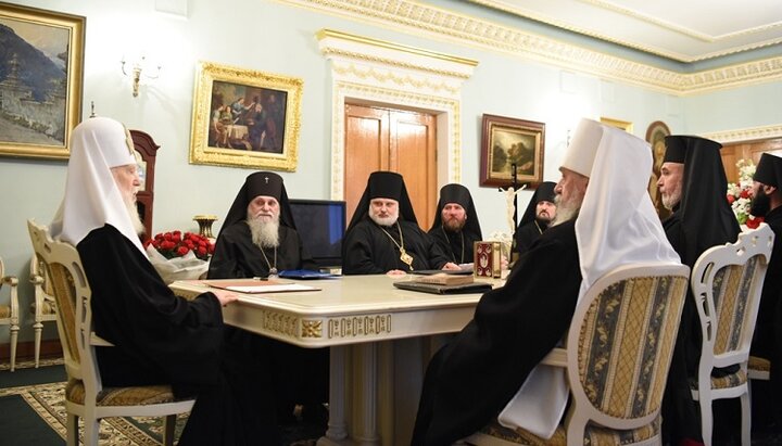 Filaret Denisenko with his “bishops”. Photo: cerkva.info
