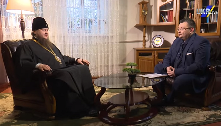Митрополит Феодосий в программе «Слово Иерарха». Фото: скриншот youtube-канала UkrLive