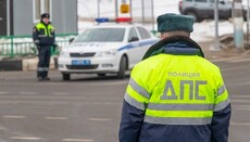 В Коми автоинспектор зачитал водителю протокол на «церковный» манер