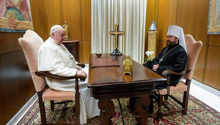 Митрополит Иларион и папа Франциск. Фото: mospat.ru 