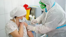 Для лучшей защиты от COVID может понадобиться 3 прививки ежегодно, – ученые