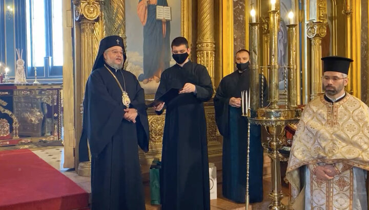 Μητροπολίτης Κυπριανός στον Ιερό Ναό του Αγίου Στεφάνου στην Κωνσταντινούπολη. Φωτογραφία: στιγμιότυπο οθόνης βίντεο από τη σελίδα facebook.com/ecumenicalpatriarchate