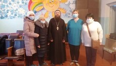 Православные волонтеры Полтавы навестили маленьких пациентов больницы