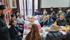 Сербский Патриарх разделил рождественский обед с нуждающимися