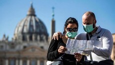 В Италии невакцинированным запретили венчаться и совершать крещение