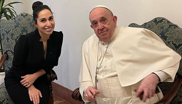 Папа римський Франциск на зустрічі з російською оперною співачкою Світланою Касьян. Фото: instagram.com/kasyan_svetlana
