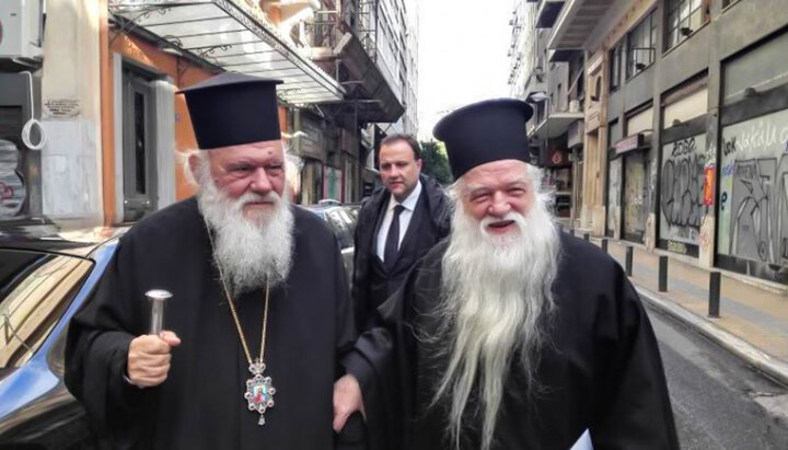 Архієпископ Ієронім і митрополит Амвросій. Фото: romfea.gr
