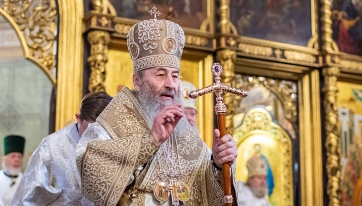 Блаженнейший Онуфрий в кафедральном соборе Черновцов. Фото: news.church.ua