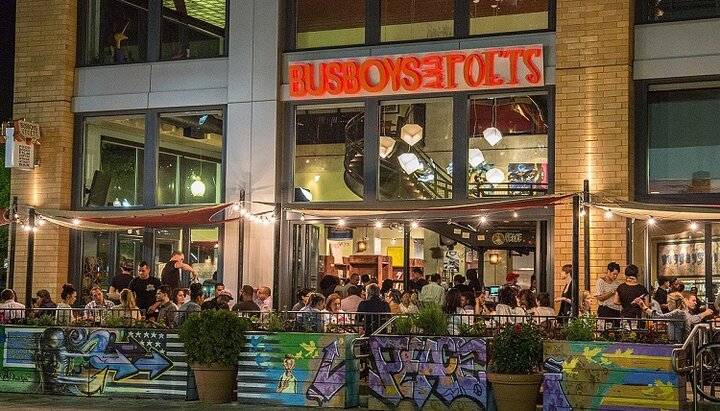Εστιατόριο Busboys&Poets στην Ουάσιγκτον, DC. Φωτογραφία: Wikipedia
