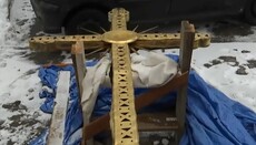 Вітер здув хрест із Софійського собору в Києві