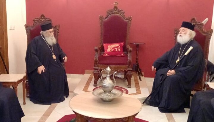 Arhiepiscopul Damian și Patriarhul Teodor. Imagine: patriarchateofalexandria.com