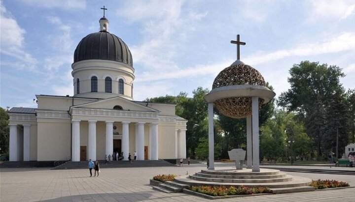 Кафедральный собор Рождества Христова в Кишиневе. Фото: sobory.ru