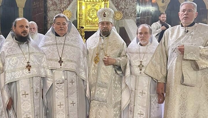 Biserica mitropolitană a BOU-PK a primit ajutor financiar din diaspora pentru coaserea de veșminte noi. Imagine: Pagina de Facebook a Catedralei Sf. Vladimir