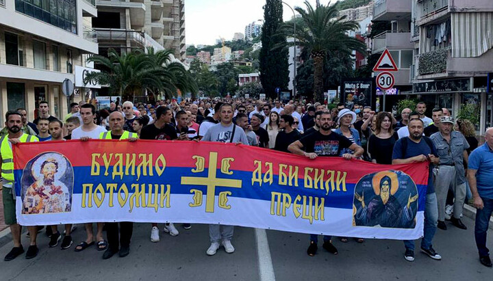 протесты в Черногории в 2020 году. Фото: yandex.news