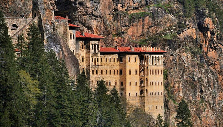 Православный монастырь Панагия Сумела в Турции. Фото: pravoslavie.ru