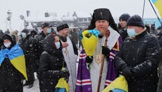 «Ієрархи» ПЦУ побачили в розпису Софійського собору кольори прапора України