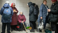 Харьковчане прячутся в метро из-за угрозы обстрелов