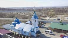 В Івано-Франківській єпархії капелани УГКЦ та ПЦУ блокують кілька храмів