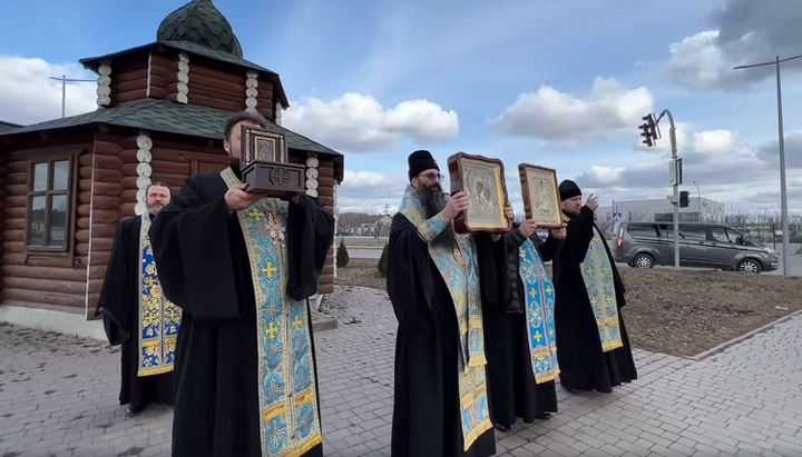 Крестный ход УПЦ вокруг Винницы. Фото: скриншот видео facebook-страницы Вінницька Єпархія УПЦ