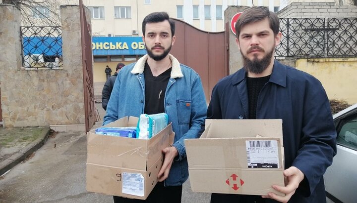 Kherson Eparchy of UOC helps hospitals, needy and refugees with medicines