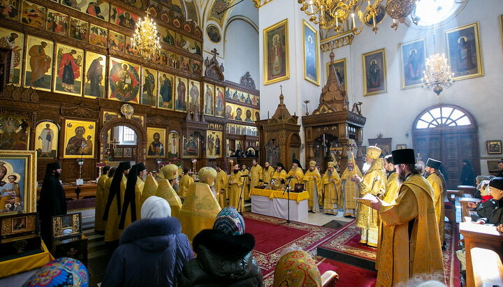 В Святогорской лавре рассказали подробности обстрела обители