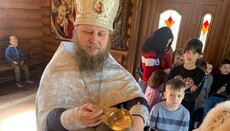 Священник Мукачівської єпархії став хрещеним ще для 20 сиріт