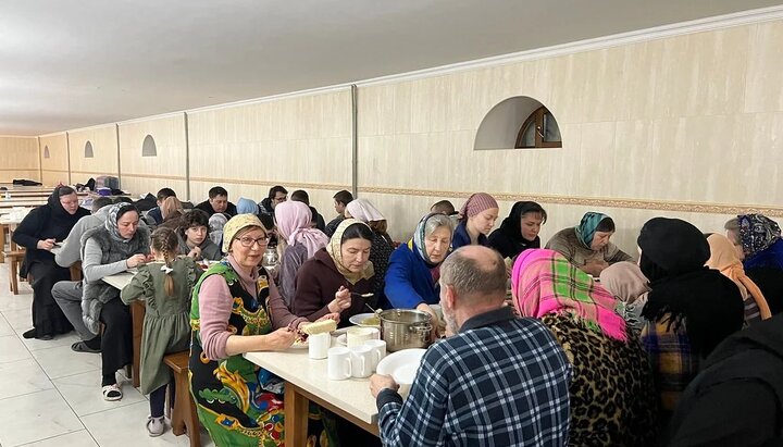 Помощь беженцам в монастырях. Фото: news.church.ua