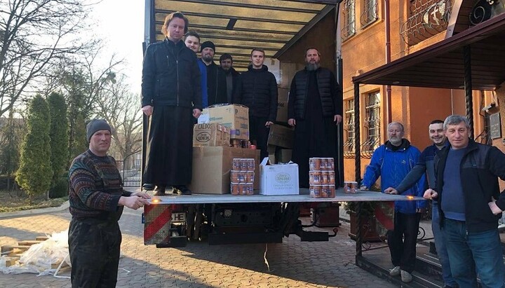 Черкаська єпархія УПЦ отримала 10 тонн гумодопомоги від Румунської Церкви