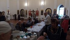 В Днепре община УПЦ ежедневно кормит 150 беженцев и малоимущих