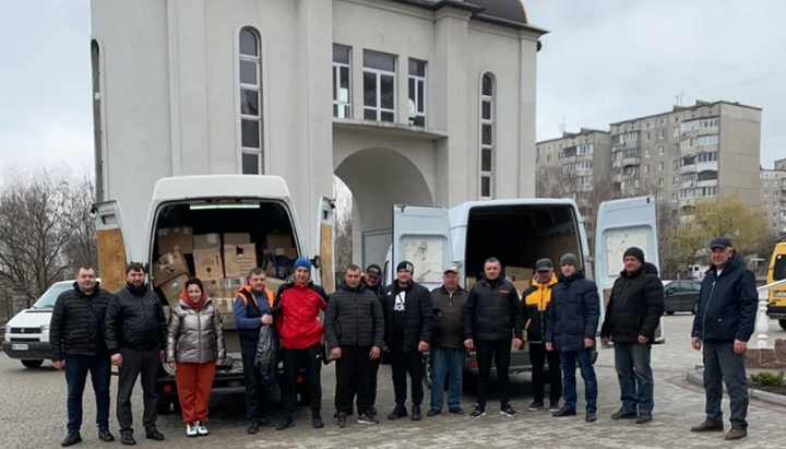 Православні Німеччини і України відправили 6 тонн гумдопомоги до Чернігова