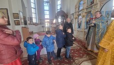 La Bucea s-au reluat slujbele divine în biserica BOUkr, lovită de obuze
