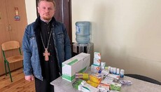 Прихожане захваченного храма УПЦ передали лекарства на фронт