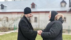 Митрополит Климент привез гуманитарную помощь сестрам Елецкого монастыря