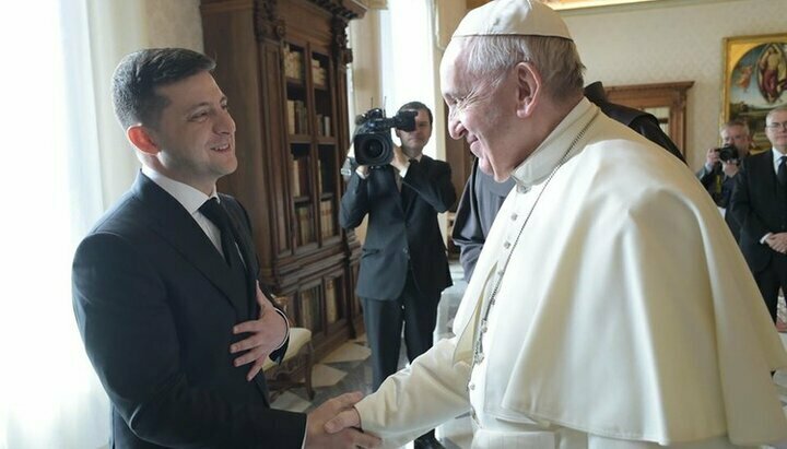 МЗС повторило запрошення від Зеленського папі римському відвідати Україну