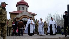 У Полтавській та Чернівецькій єпархіях УПЦ відспівали загиблих воїнів