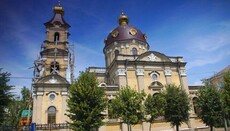 Клирики и прихожане Житомирской епархии передали на фронт рации