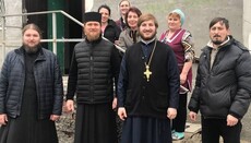 Священники Нежинской епархии помогли продуктами военному госпиталю