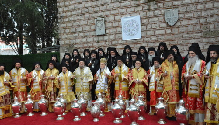 Only three hierarchs from “Greek” Churches сome to Phanar for chrism-making