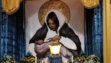 Εικόνα με γυναίκα από το μετρό του Κιέβου σε καθολικό ναό της Ιταλίας