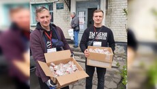 В Кременчугской епархии подарили пасхальные куличи сиротам и переселенцам