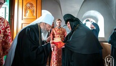 Предстоятель УПЦ очолив Божественну літургію у Флорівському монастирі