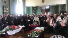 У Харківській та Рівненській єпархіях УПЦ відспівали воїнів
