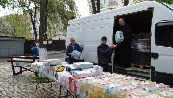 Зібрану в Галаці гумдопомогу відправили до України. Фото: ziarullumina.ro